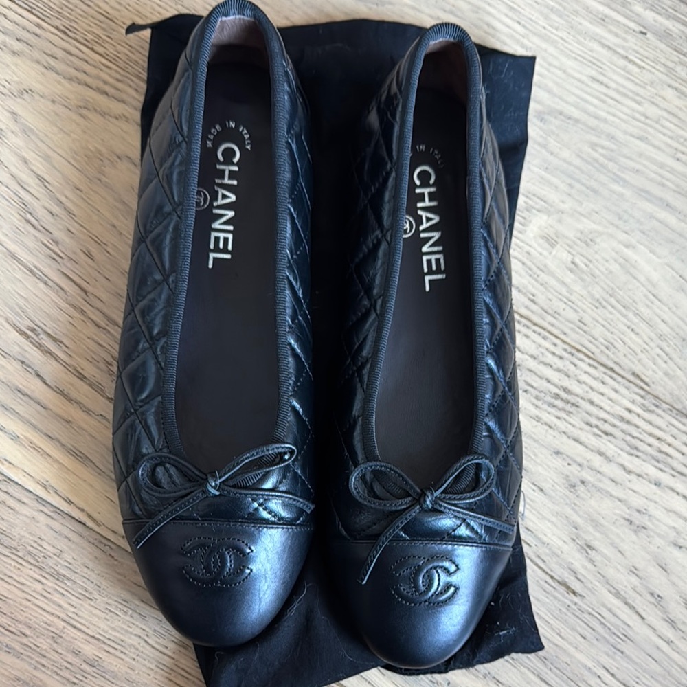Chanel Black Quilted Ballet Flats